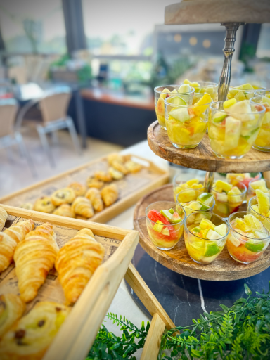 location salle de reunion, séminaire et formation à nice ouest, buffet petit déjeuner