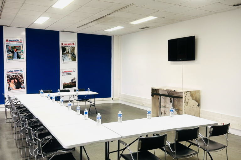 location salle de reunion, séminaire et formation à nice ouest, disposition en theatre