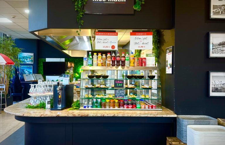 Self service, cafétéria, cantine